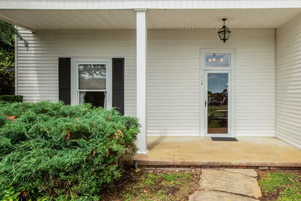 Centerville, TN 37033,115 College Ave