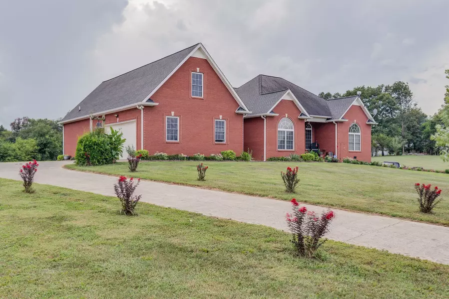 142 Patriot Cir, Shelbyville, TN 37160