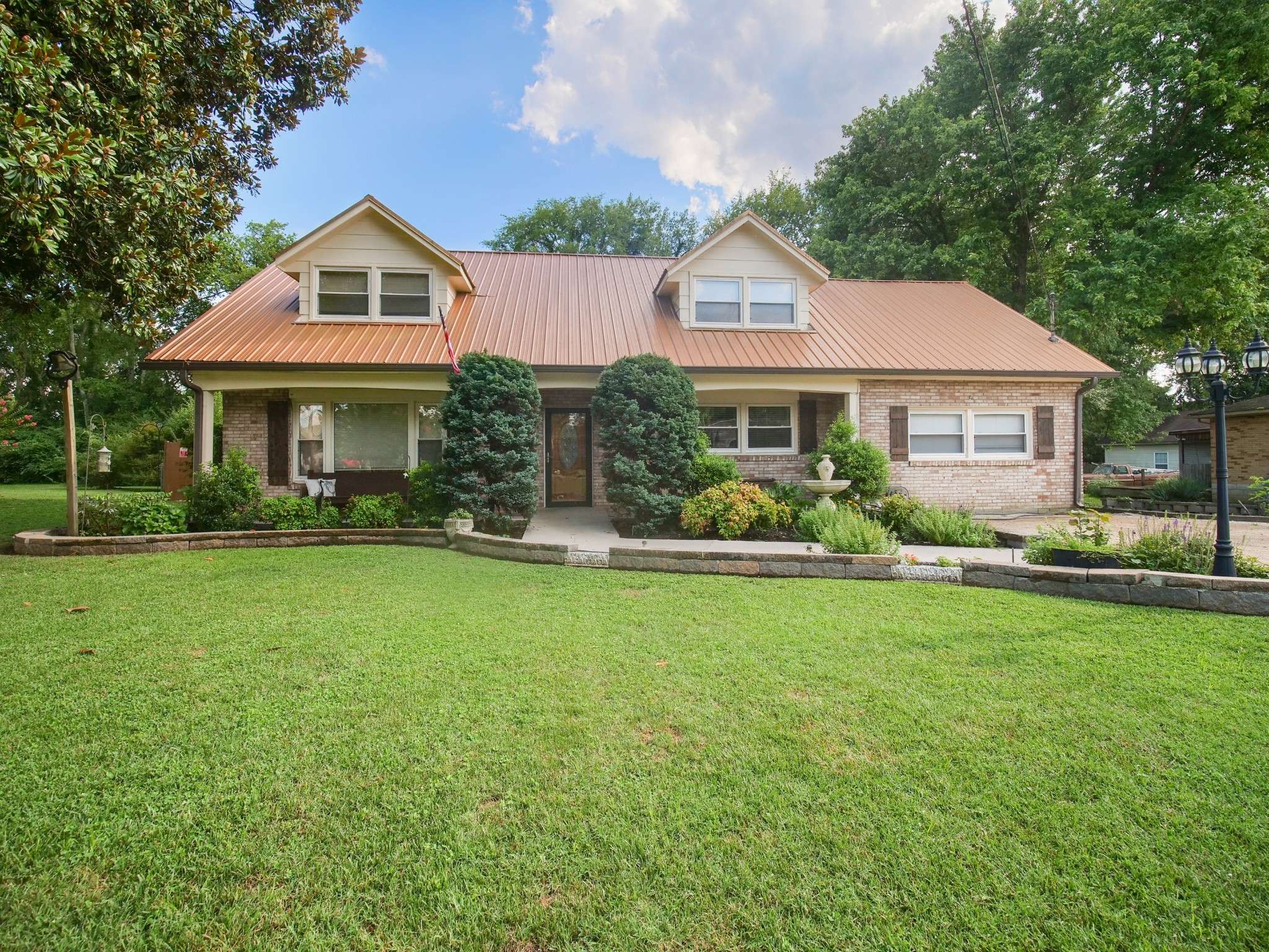 110 Colonial Dr, Hendersonville, TN 37075