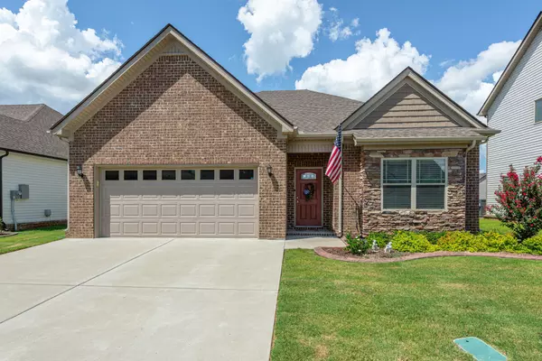 2032 Shafer Dr, Murfreesboro, TN 37128