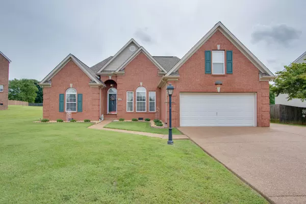 5005 Peach Orchard Dr, Old Hickory, TN 37138