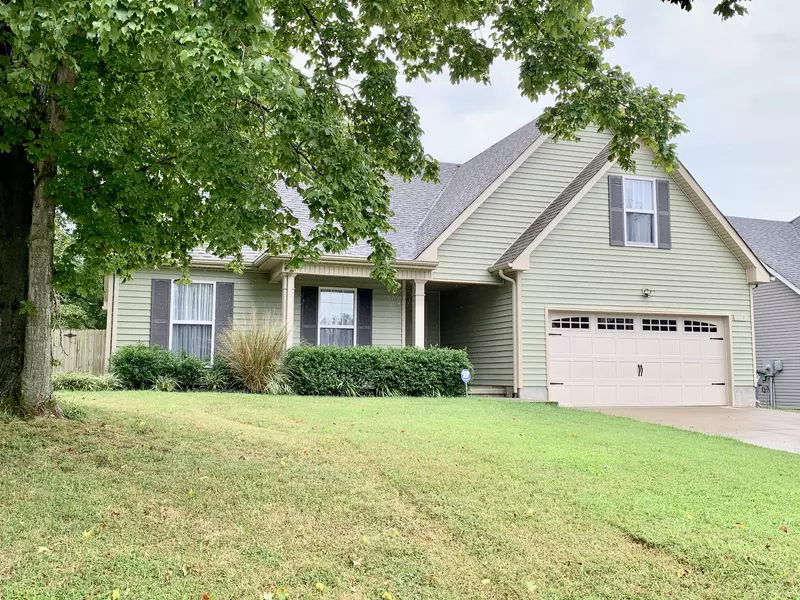 226 E Johnson Cir, Clarksville, TN 37040