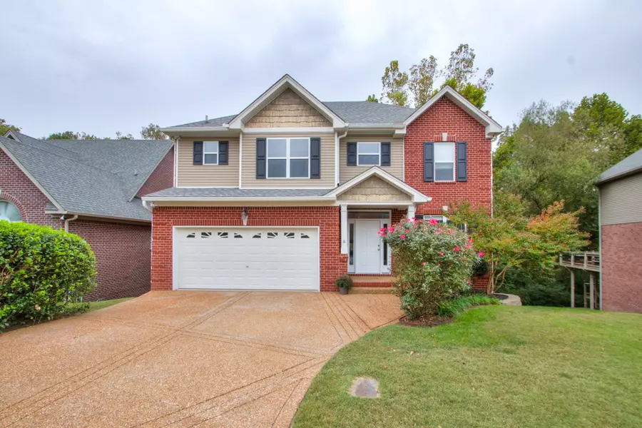 5032 Walden Woods Dr, Hermitage, TN 37076