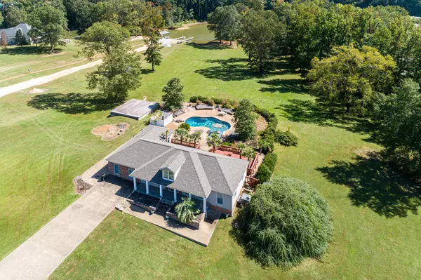 Decaturville, TN 38329,61 Boatdock Lane