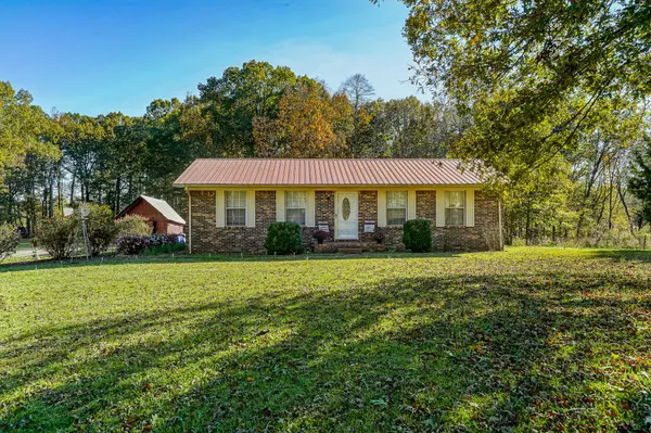 527 Fairview Rd, Loretto, TN 38469