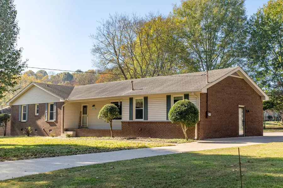 106 Bryan House Dr, Goodlettsville, TN 37072