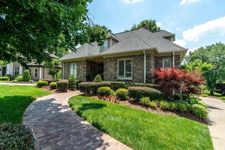 114 Foxcross Dr, Hendersonville, TN 37075