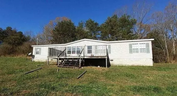 Livingston, TN 38570,207 Duke Ln