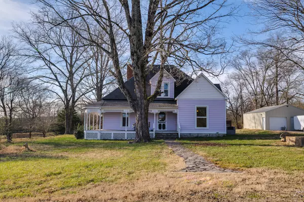 417 Peacock St, Bell Buckle, TN 37020