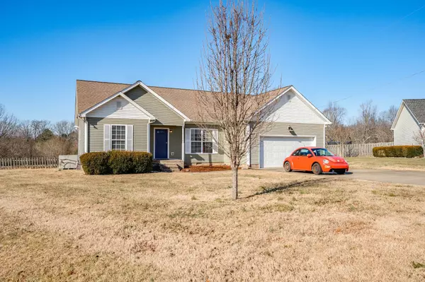 205 Coleman Dr, White Bluff, TN 37187