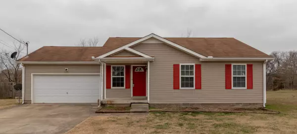 284 Golden Pond Ave, Oak Grove, KY 42262