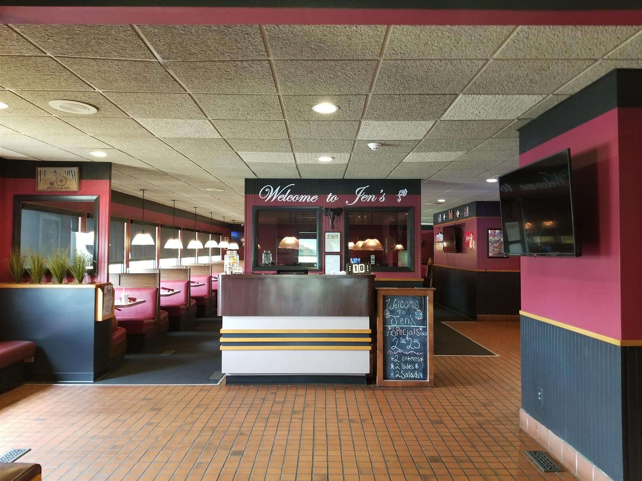 Hurricane Mills, TN 37078,15371 Highway 13 S