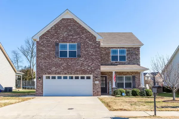 2237 Burnside Dr, Murfreesboro, TN 37128