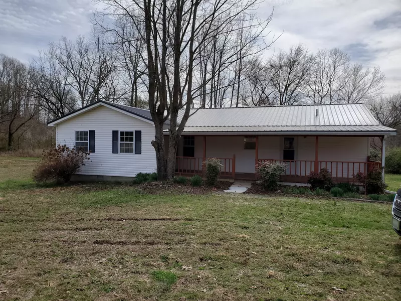 1636 Toms Creek Rd, Linden, TN 37096