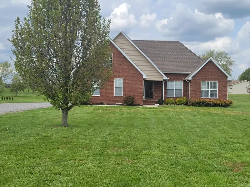 1998 Young Ln, Chapel Hill, TN 37034