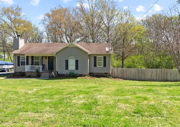 1411 Bradshaw Dr, Columbia, TN 38401