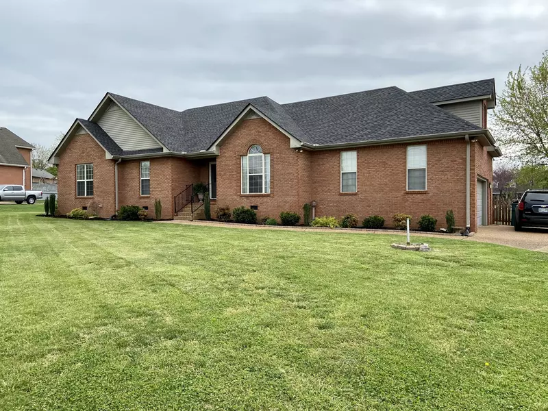 205 Fox Hunt Ln, Lebanon, TN 37087