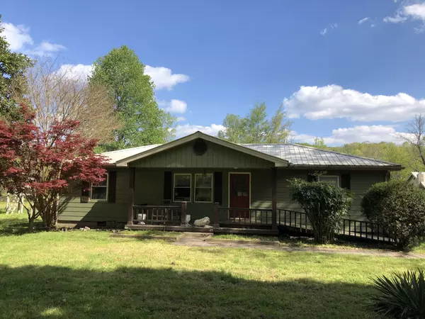 747 Wades Branch Rd, Centerville, TN 37033