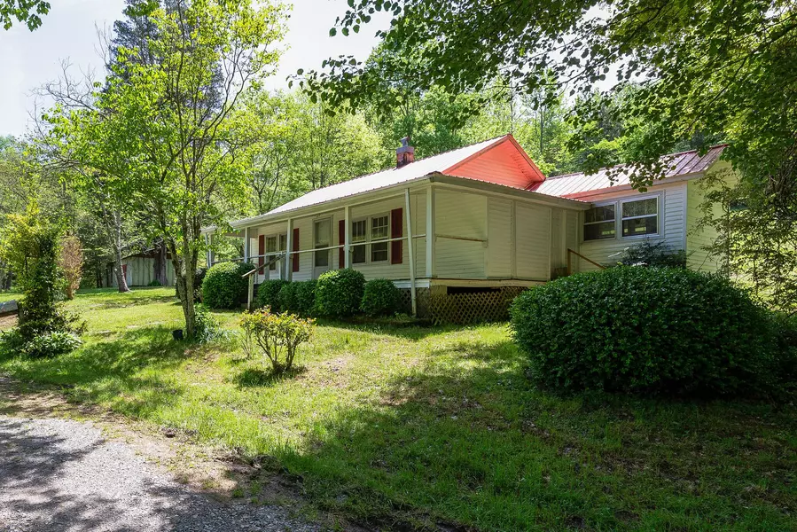 281 Oaks Road, Ethridge, TN 38456