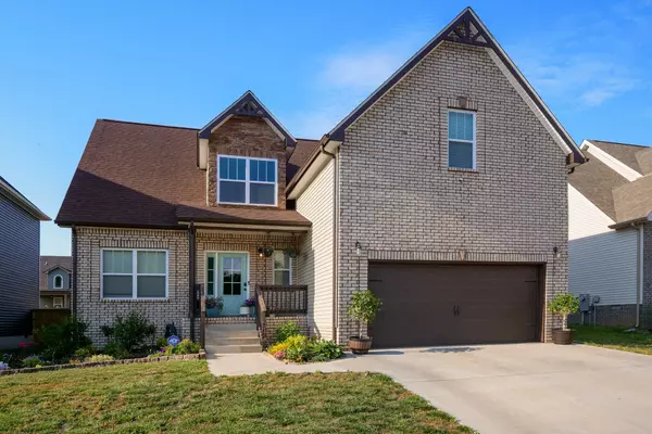 1672 Ellie Piper Cir, Clarksville, TN 37043