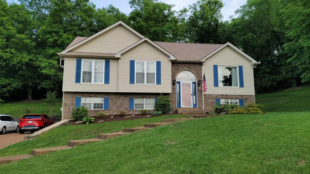 407 Cobblestone Ct, Nolensville, TN 37135