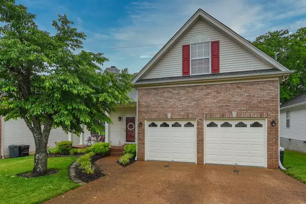 107 Cloverfield Ct, Hendersonville, TN 37075