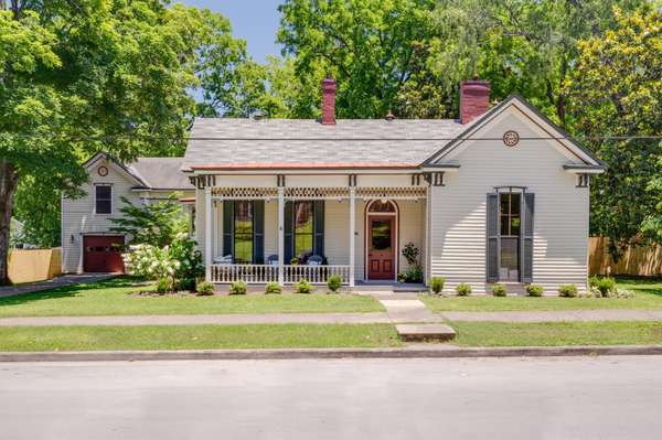 345 4th Ave #S, Franklin, TN 37064