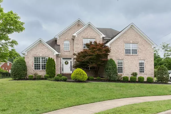 105 Berrington Ct, Hendersonville, TN 37075