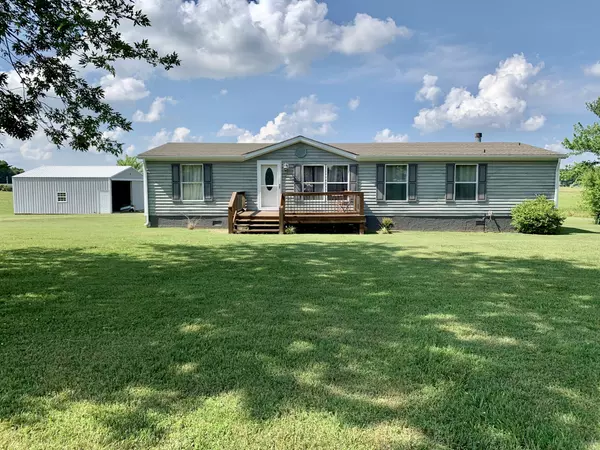 1145 Boyd Rd, Lafayette, TN 37083