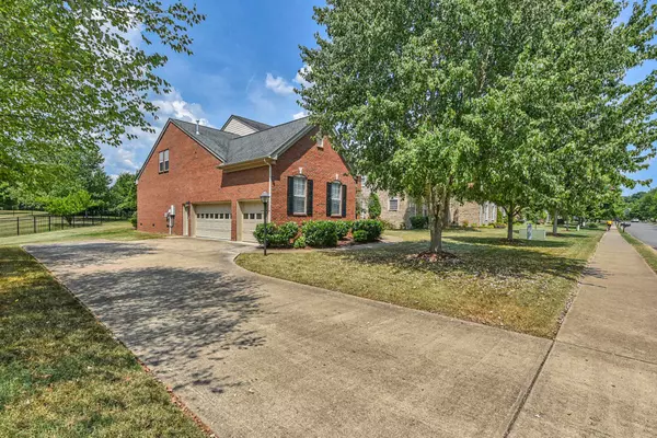 Hendersonville, TN 37075,1048 Avery Trace Cir