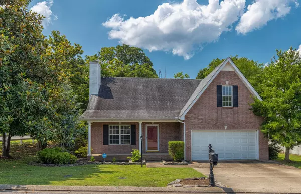 1403 Rt Johnson Dr, Murfreesboro, TN 37129