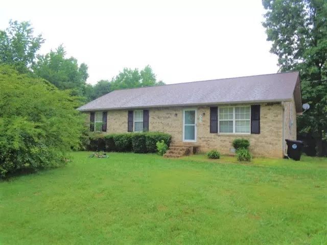 604 Shades Crest Dr, New Johnsonville, TN 37134