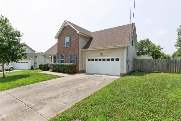 Clarksville, TN 37042,996 Silty Dr