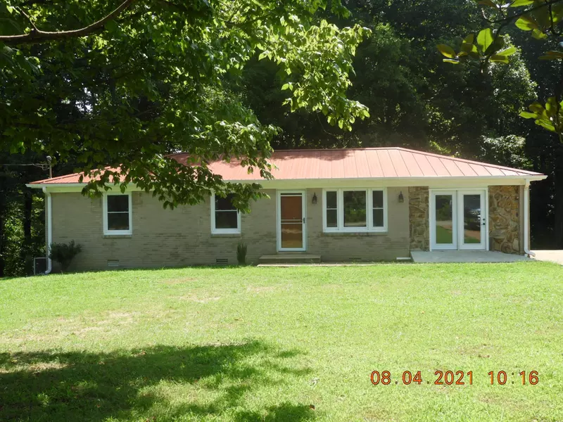 1997 Oak Grove Rd, Goodspring, TN 38460