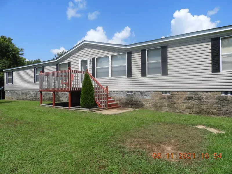 3004 Ella West Cir, Lynnville, TN 38472