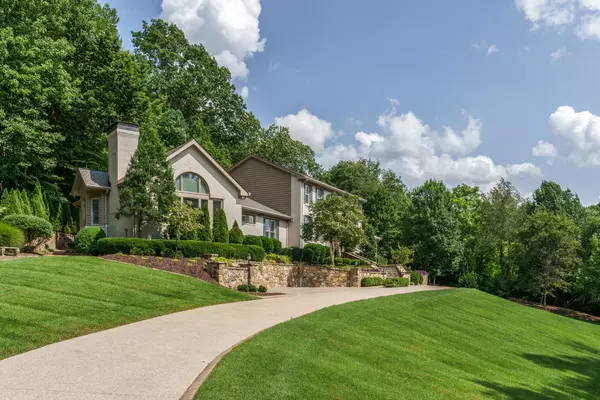 Brentwood, TN 37027,1040 Deep Woods Trl