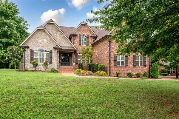 512 Travelers Ct, Lebanon, TN 37087