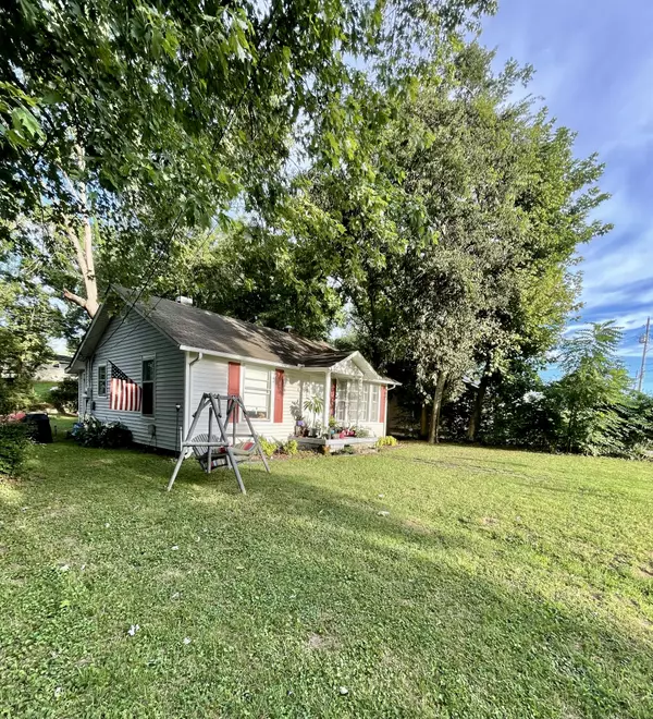 428 Andrews Ave, Hartsville, TN 37074