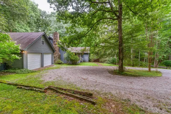 Sewanee, TN 37375,161 Curlicue Rd