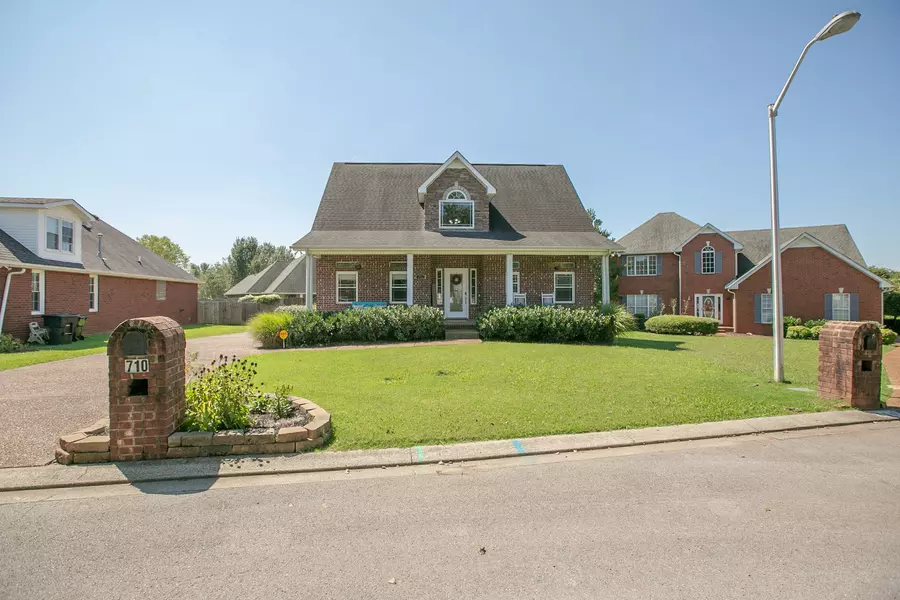 710 Fenwick Close, Murfreesboro, TN 37130