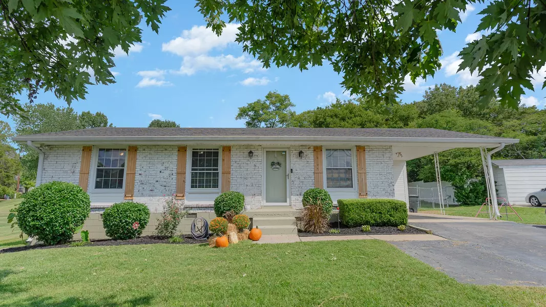 104 Evergreen Cir, Hendersonville, TN 37075