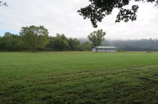 137 Factory Creek Rd, Ethridge, TN 38456