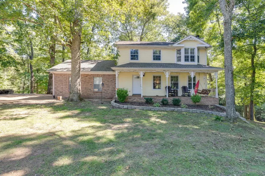 137 BALDRIDGE DR, Cottontown, TN 37048