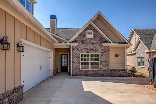 2370 Stonecenter Lane, Murfreesboro, TN 37128