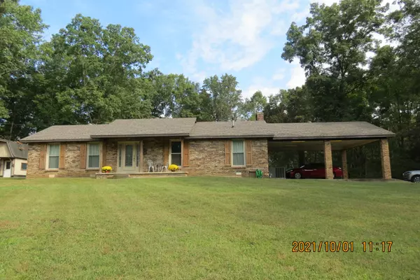 720 Arlington St, Erin, TN 37061