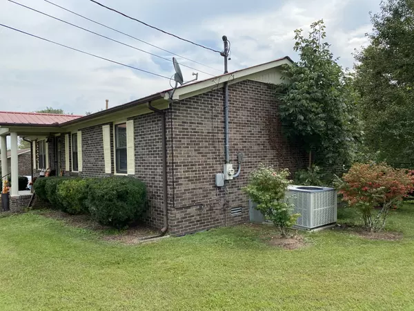 Woodbury, TN 37190,106 Wallace St