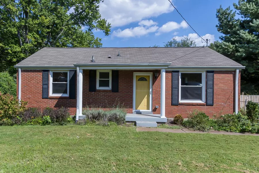 136 Dodge Dr, Nashville, TN 37210