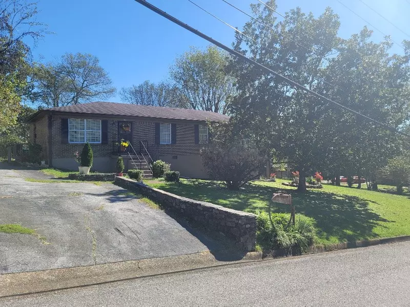 203 North Cedar Ln, Pulaski, TN 38478