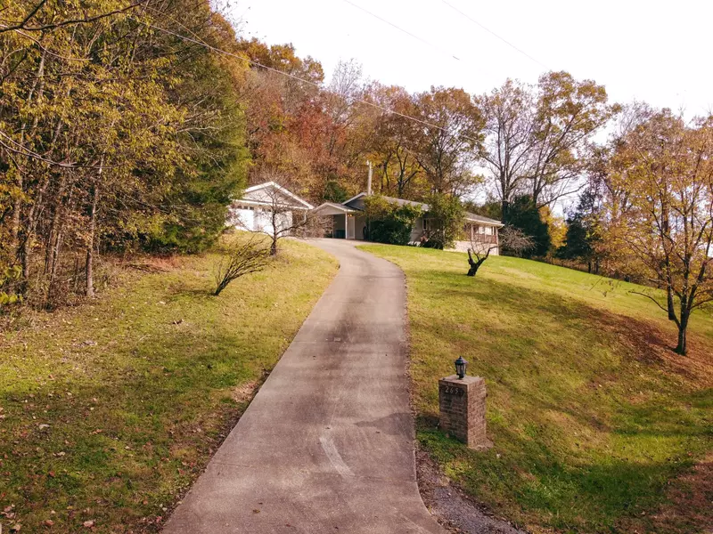 265 Harris Hollow Rd, Pleasant Shade, TN 37145