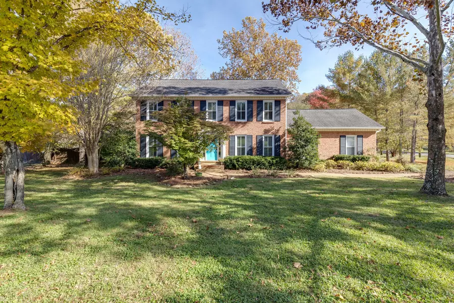 6624 N Creekwood Dr, Brentwood, TN 37027